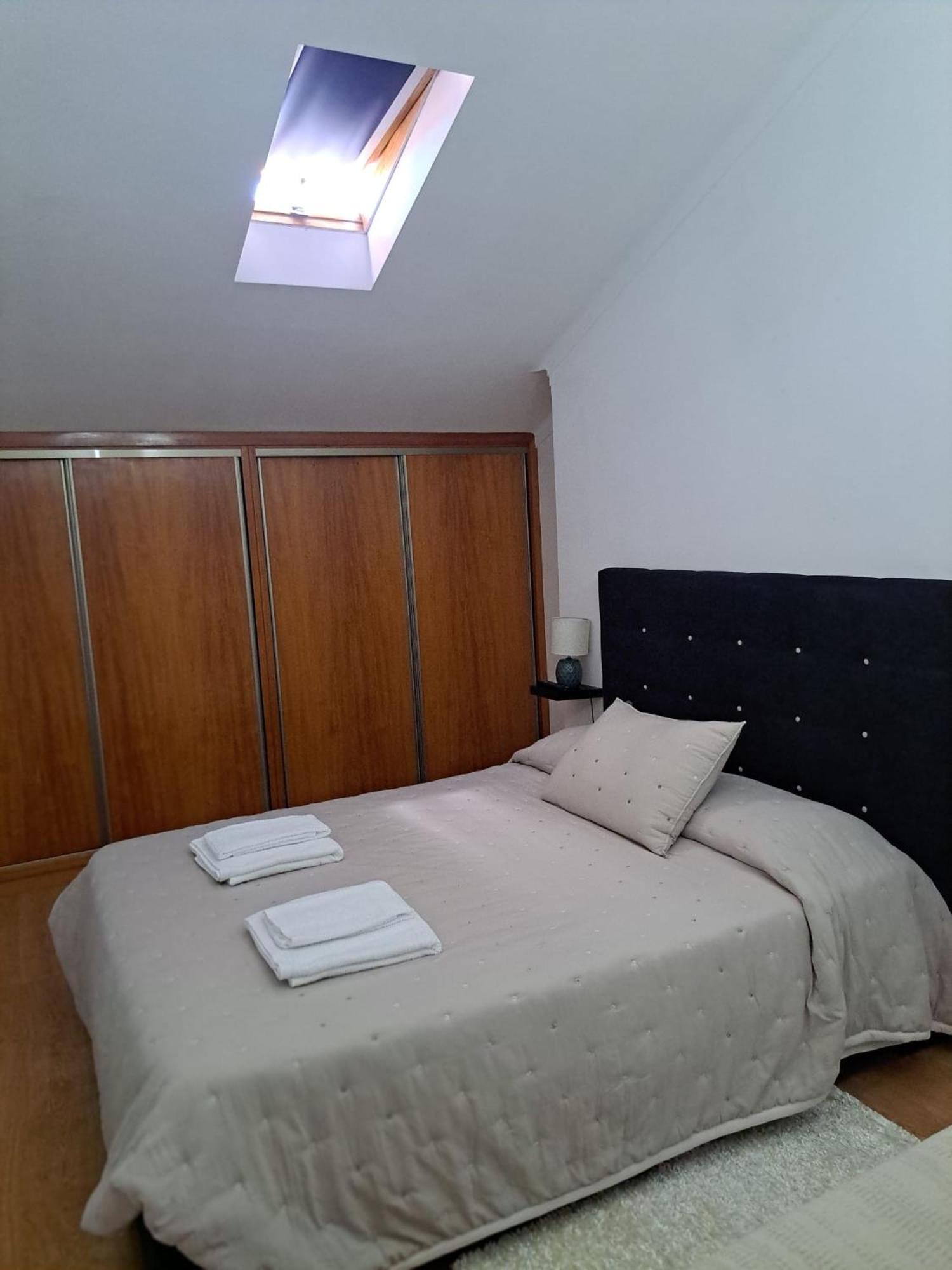 Chez Louise: Onde A Serra Beija O Ceu Lousa  Luaran gambar