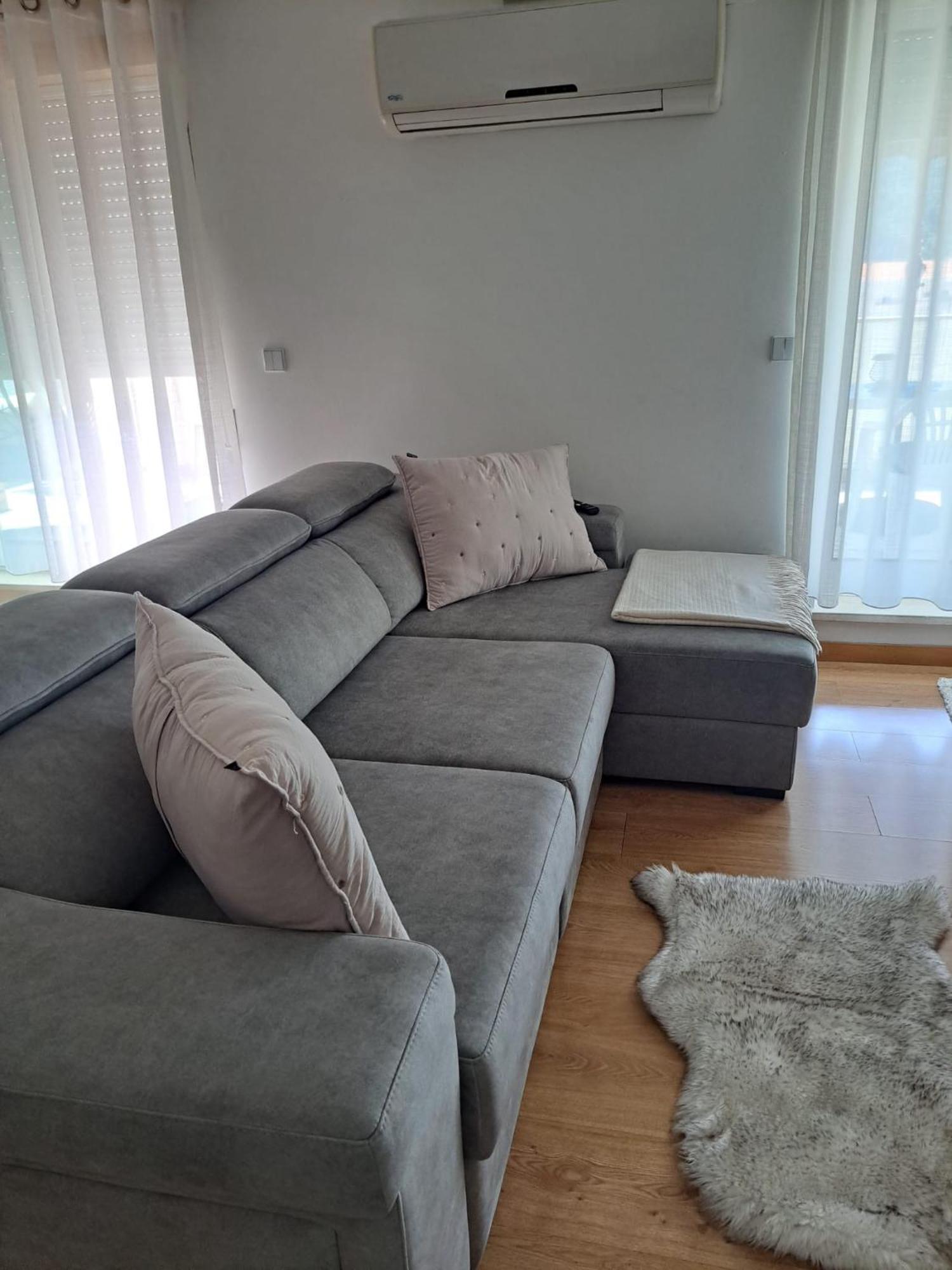 Chez Louise: Onde A Serra Beija O Ceu Lousa  Luaran gambar