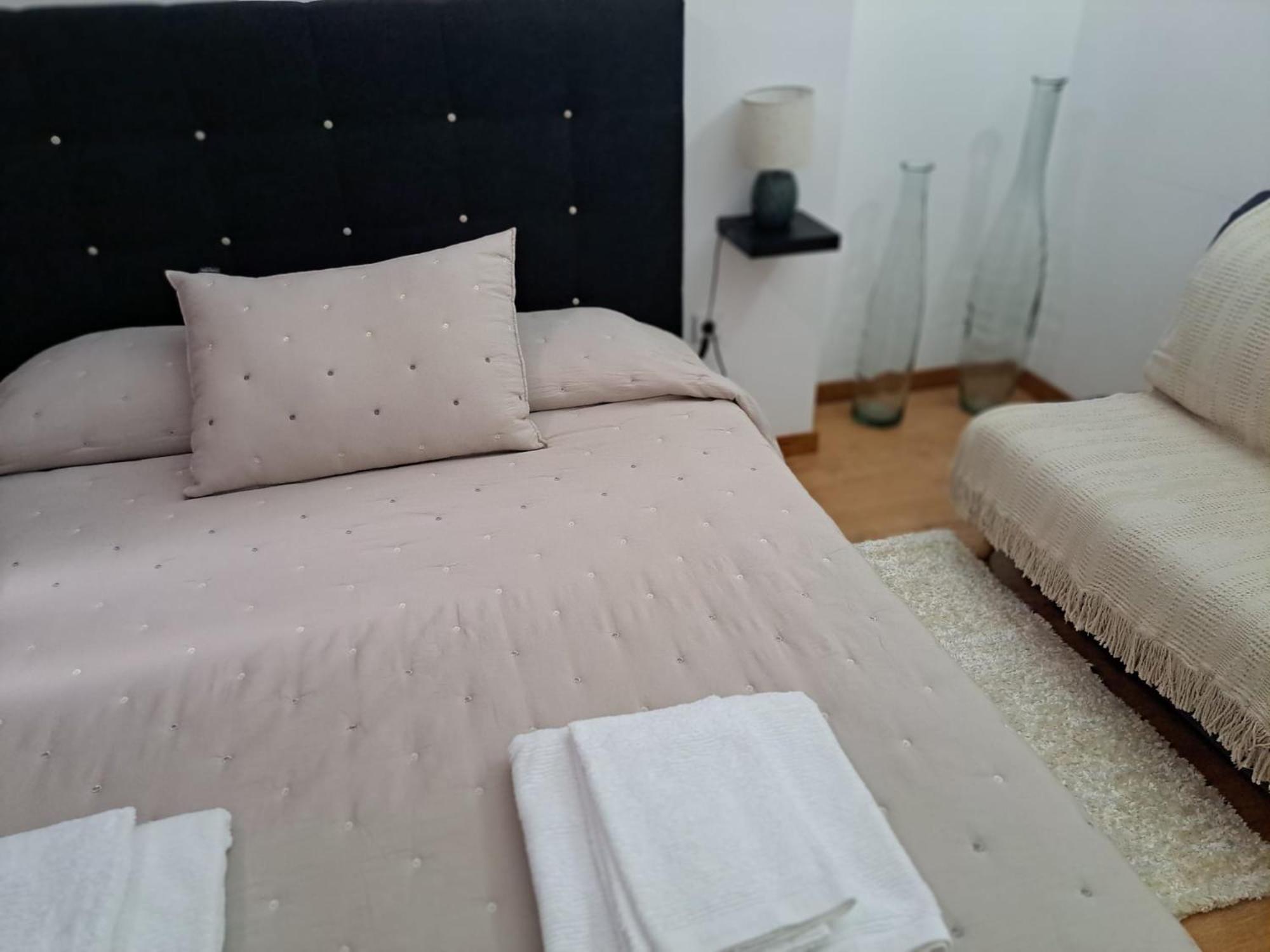 Chez Louise: Onde A Serra Beija O Ceu Lousa  Luaran gambar